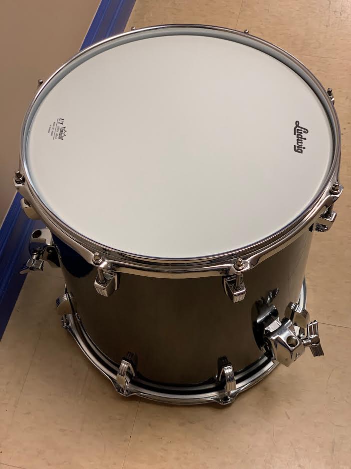 DEMO Ludwig Neusonic Downbeat shell pack w/extra 10" Tom and 2x Ludwig Tom holders - Black Cortex